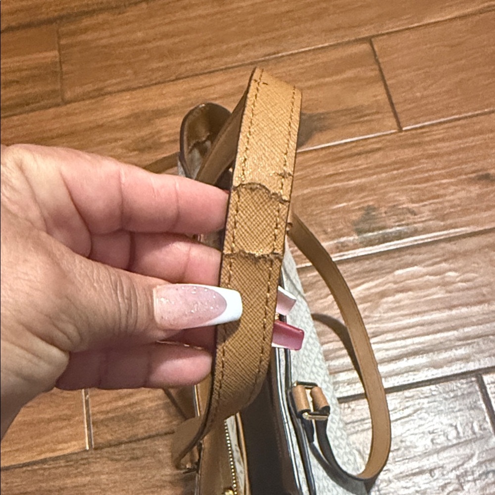 Michael Kors White and Tan Tote Bag - Picture 7 of 7